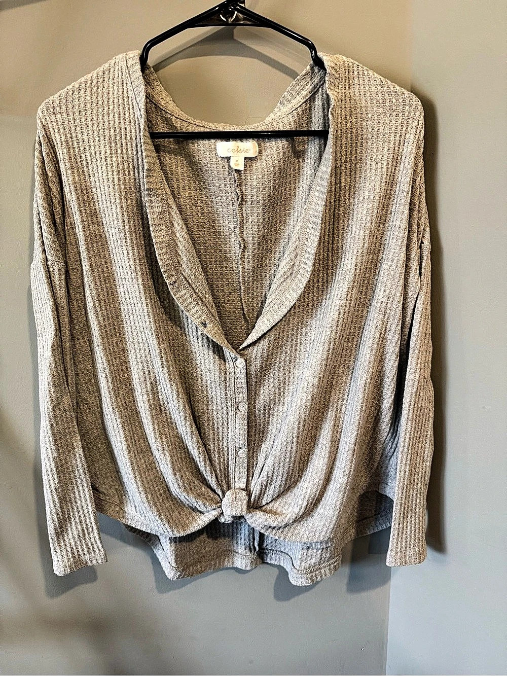 Colsie V-Neck Button Front Knit Sweater Size Medium